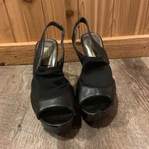 Simply Vera heels. Size 6